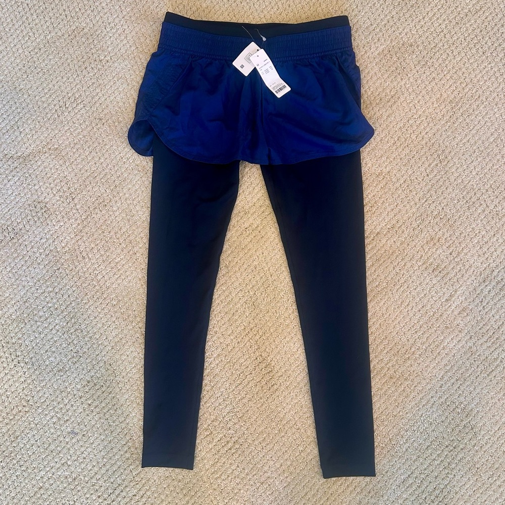 NWT Black Leggings with attached Navy Shorts Women’s Medium